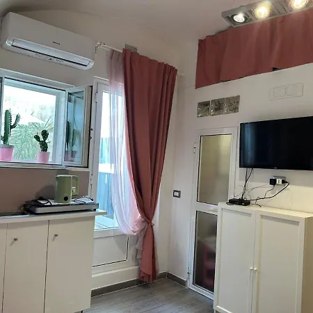 Апартаменты Luca's - University-centre-metro Бари