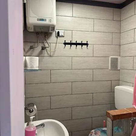 Luca's - University-centre-metro Bari